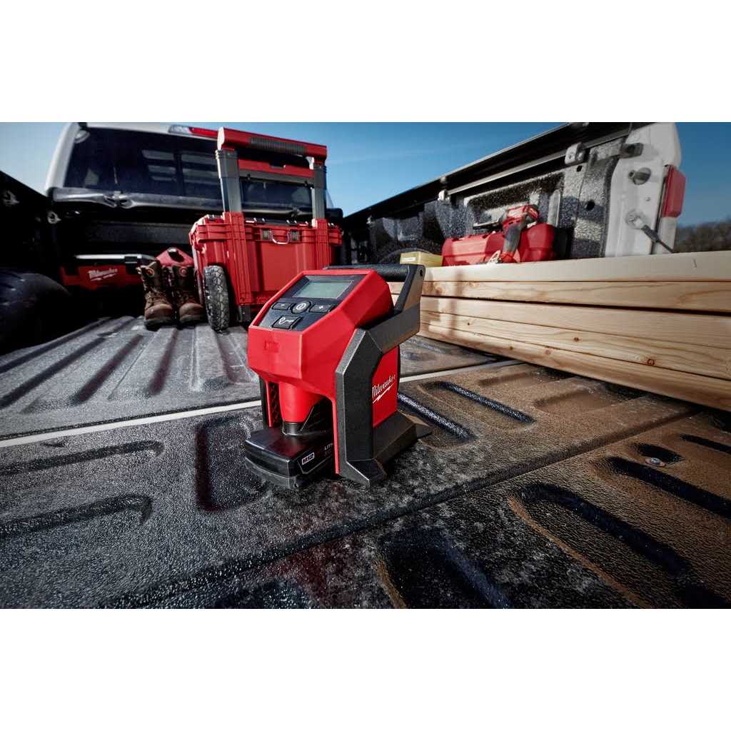 Milwaukee M12 Compact Inflator 2475-20 - Image 4