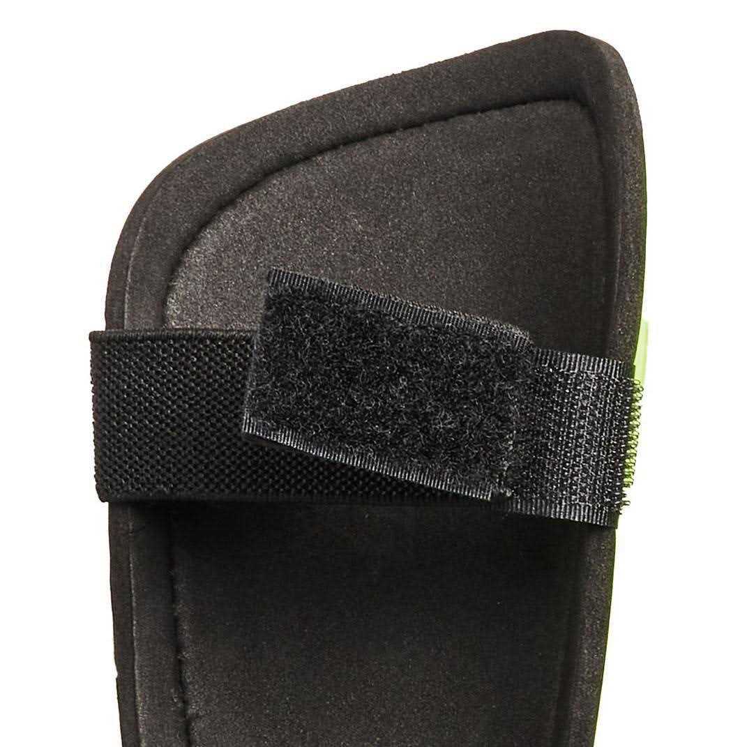 Umbro Ceramica Stirrup Shinguards - Image 4