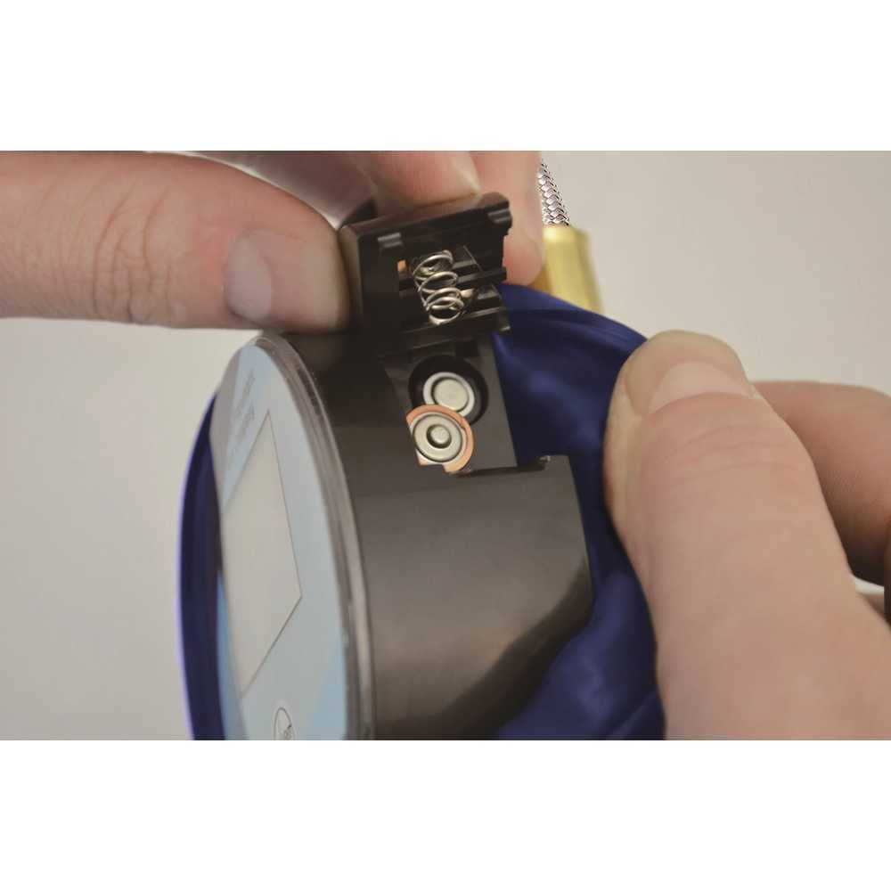 Astro Pneumatic 3.5 Digital Tire Inflator with Hose 3018 - Image 3