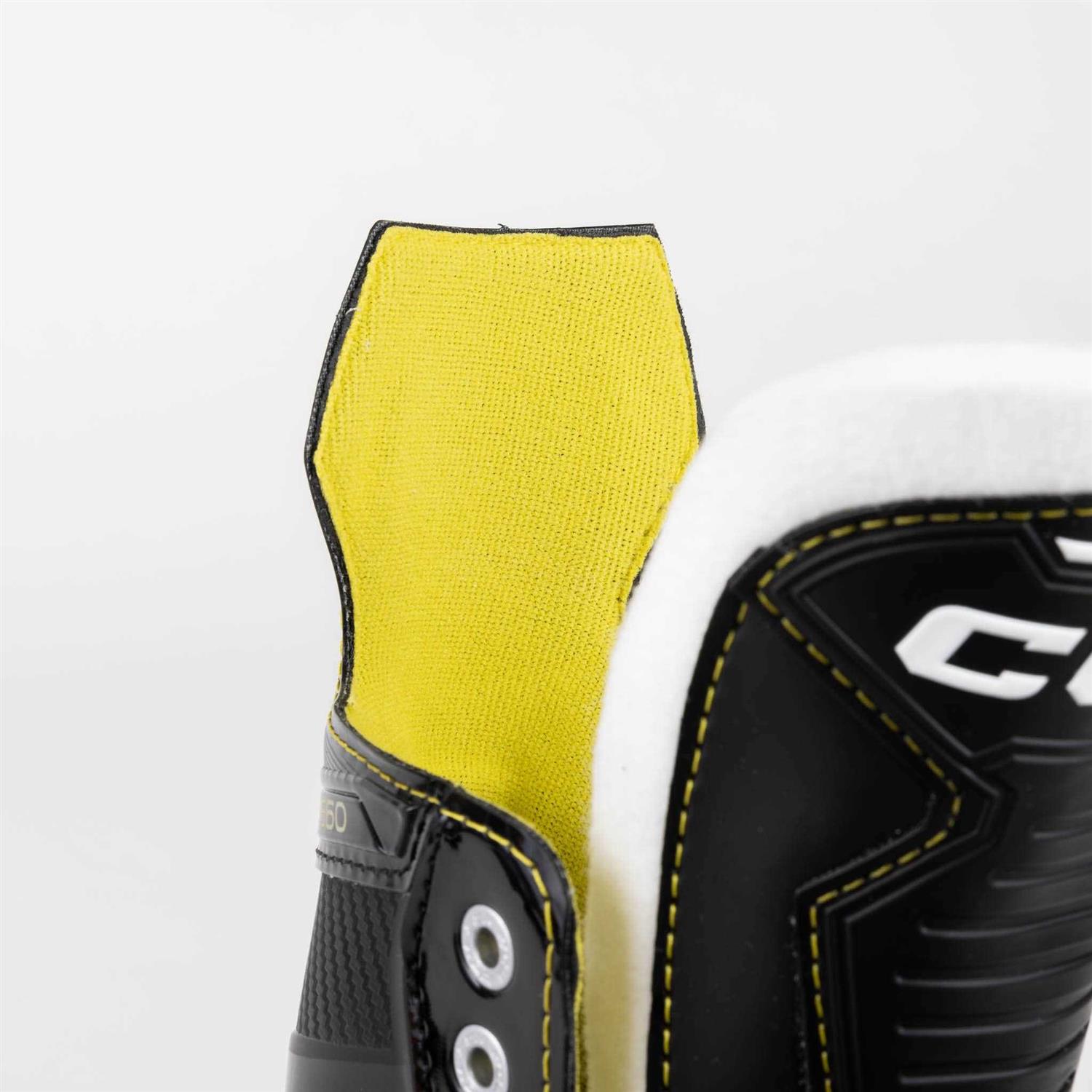 CCM Tacks AS 560 Ice Hockey Skates - Image 2