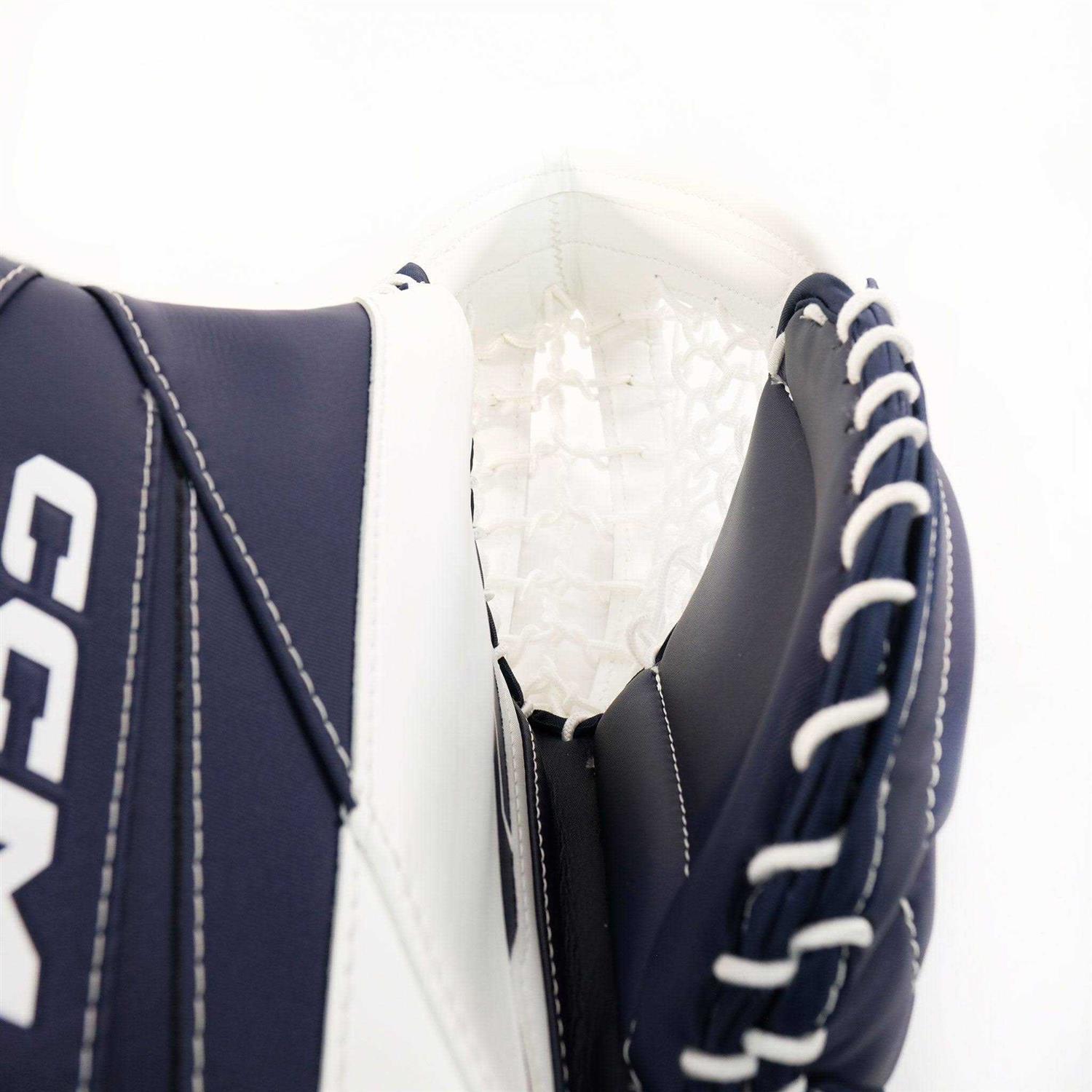 CCM Axis 2.9 Goalie CATCHER Intermediate - Image 2