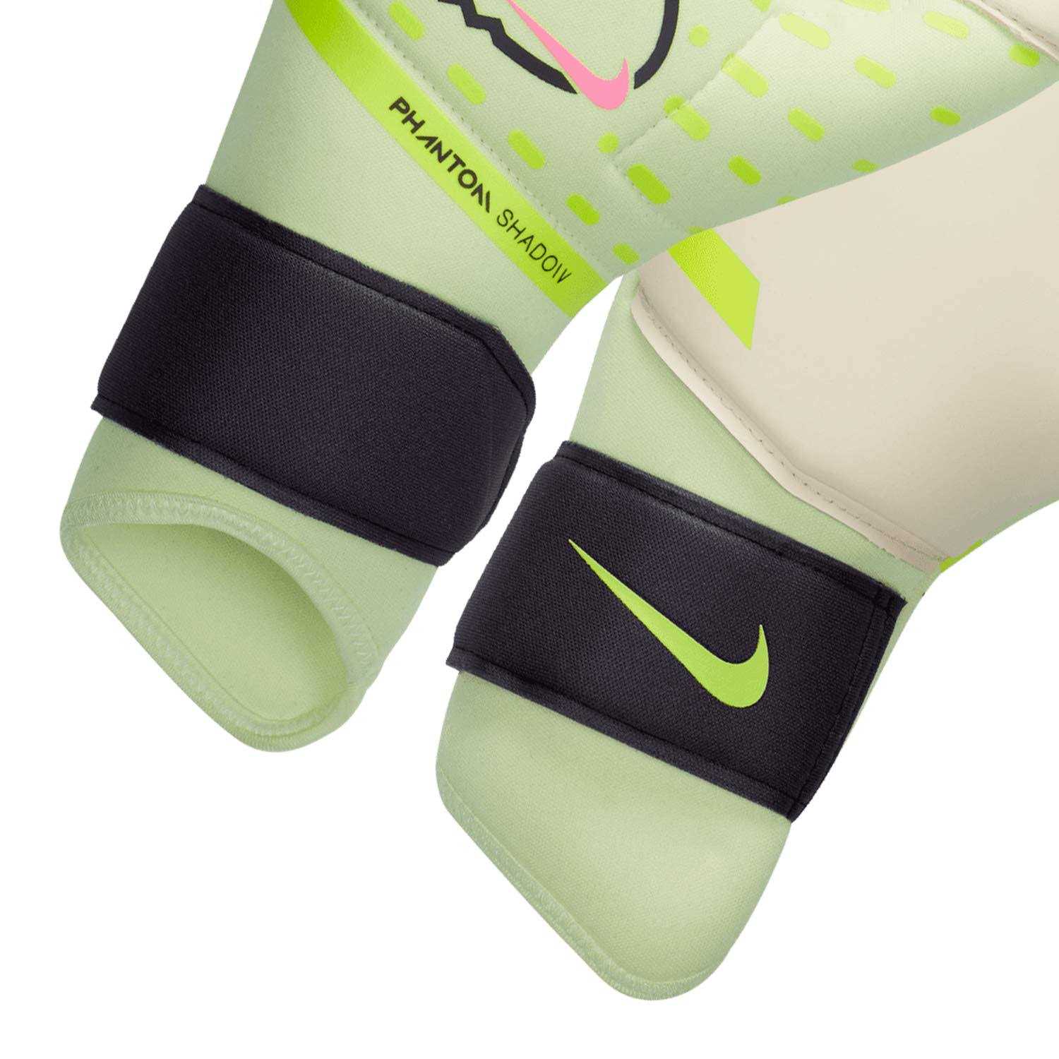 Nike Phantom Shadow Goalkeeper Gloves - Image 4