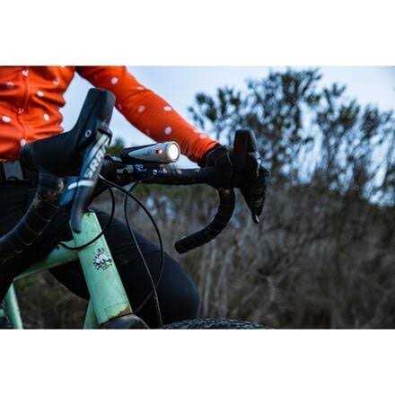 Light & Motion VIS Pro 1000 Trail Headlight - Image 3